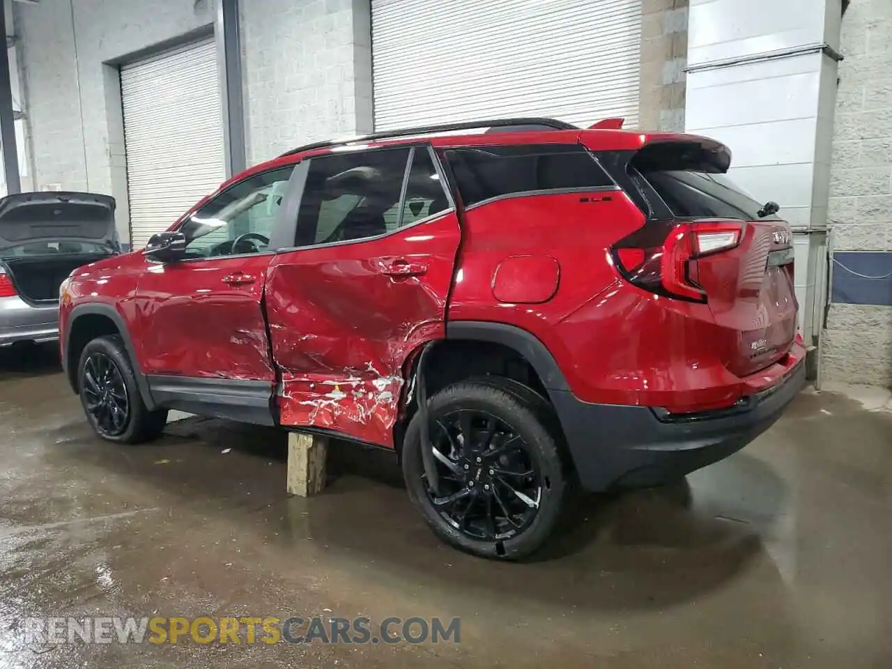 2 Photograph of a damaged car 3GKALTEG0RL255982 GMC TERRAIN 2024
