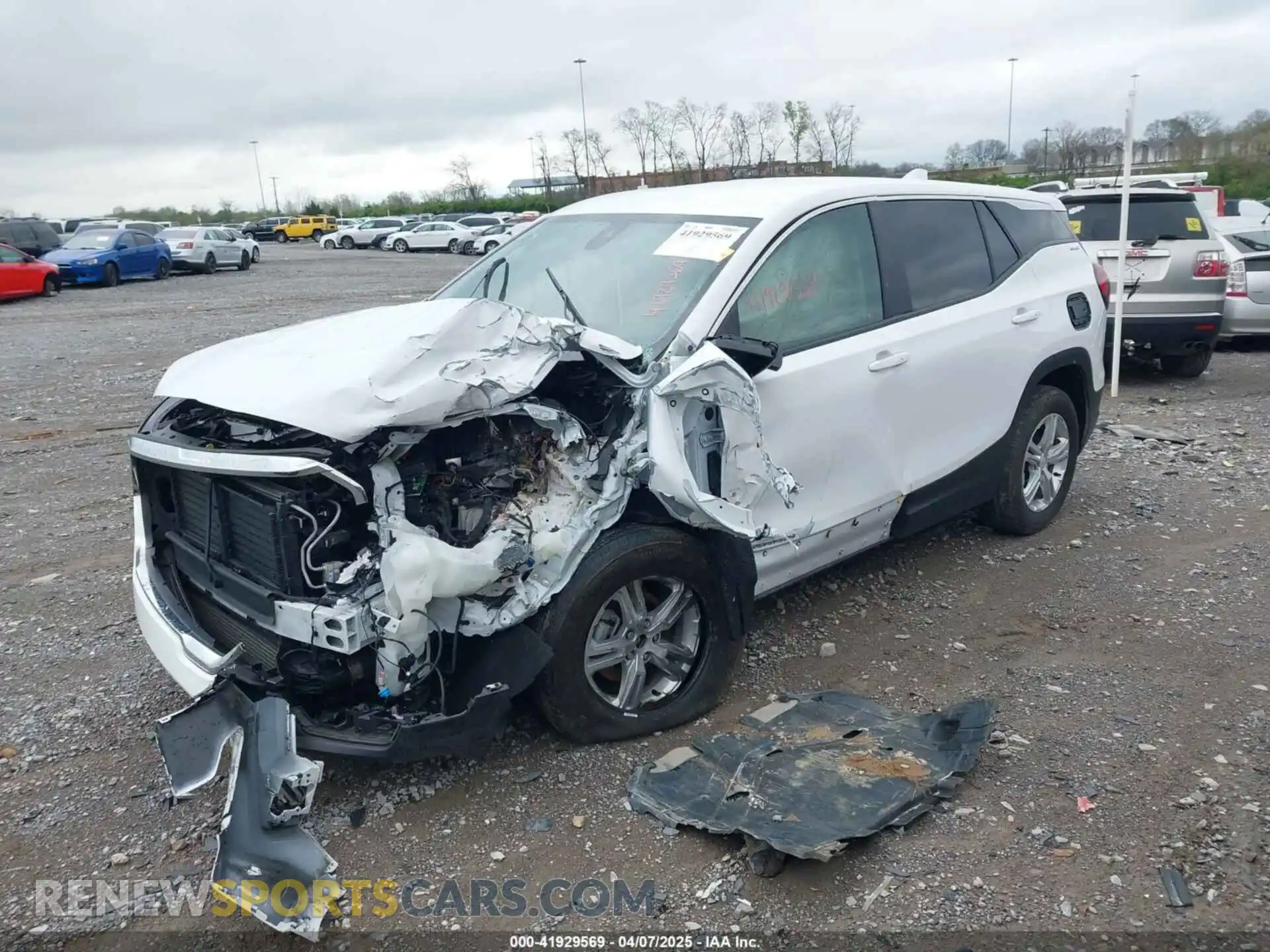 2 Photograph of a damaged car 3GKALTEG3RL215881 GMC TERRAIN 2024