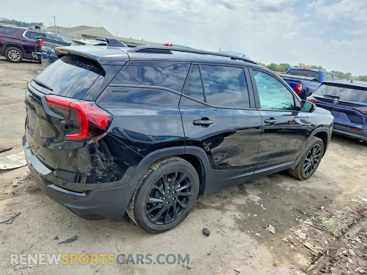 3 Photograph of a damaged car 3GKALTEG4RL332188 GMC TERRAIN 2024