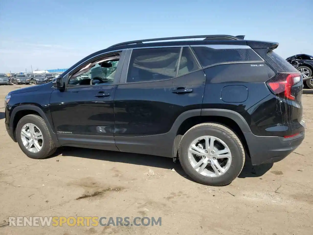 2 fotografías del automóvil dañado 3GKALTEG4RL387725 GMC TERRAIN 2024