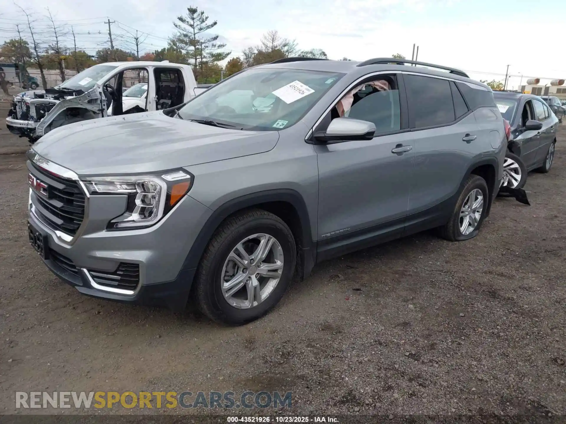 2 Photograph of a damaged car 3GKALTEG6RL381182 GMC TERRAIN 2024