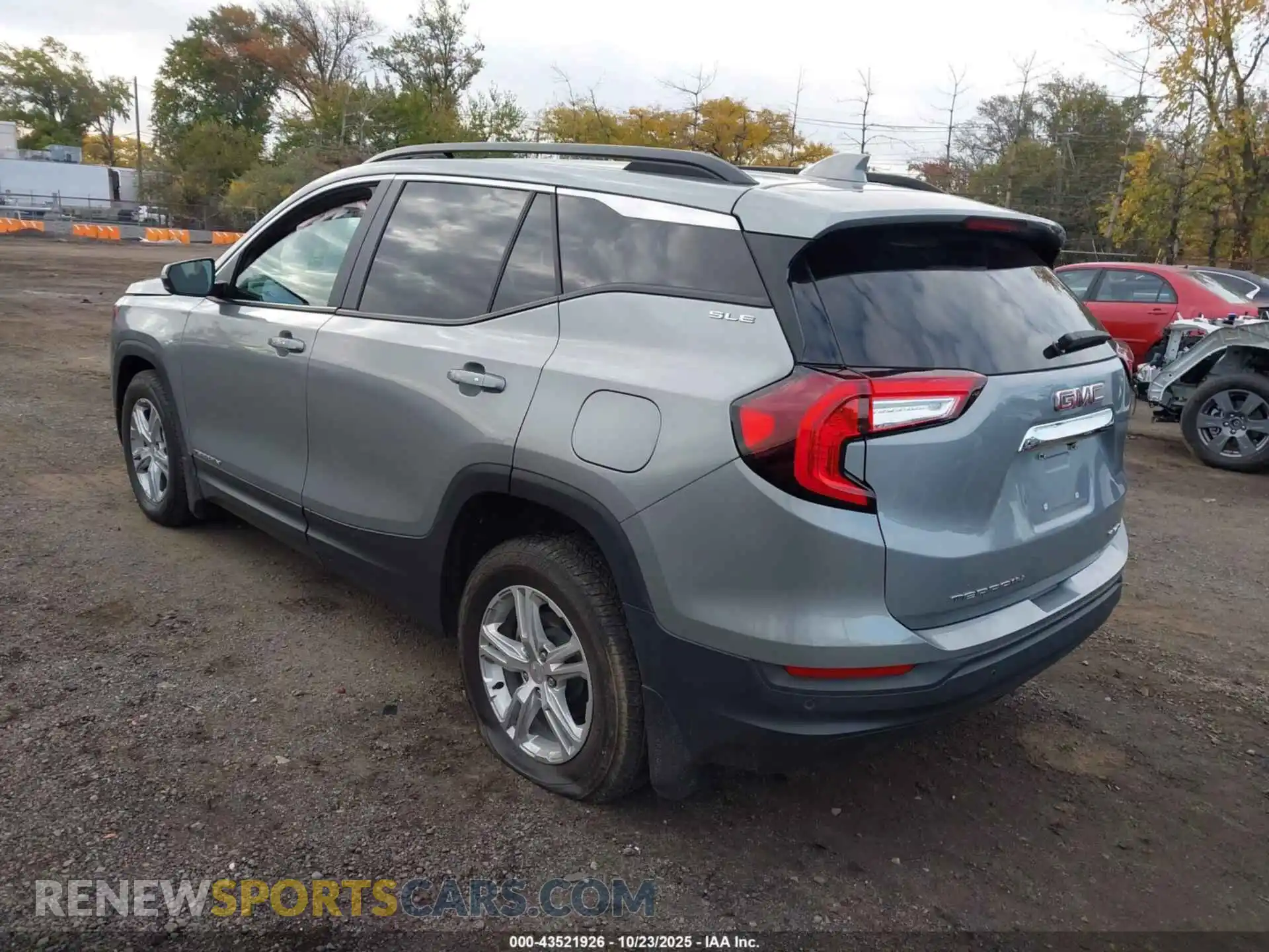 3 Photograph of a damaged car 3GKALTEG6RL381182 GMC TERRAIN 2024