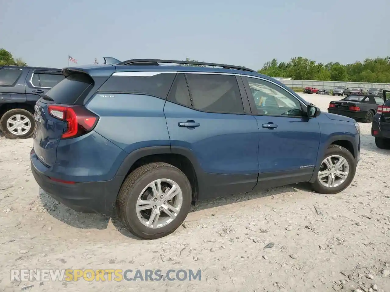 3 Photograph of a damaged car 3GKALTEG8RL303034 GMC TERRAIN 2024