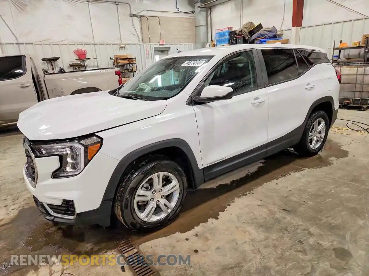 1 Photograph of a damaged car 3GKALTEG8RL373553 GMC TERRAIN 2024