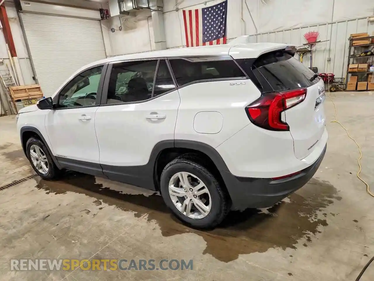 2 Photograph of a damaged car 3GKALTEG8RL373553 GMC TERRAIN 2024