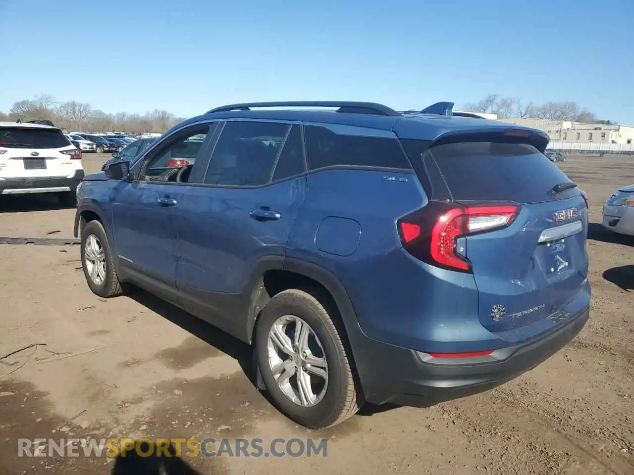 2 Photograph of a damaged car 3GKALTEG8RL384990 GMC TERRAIN 2024