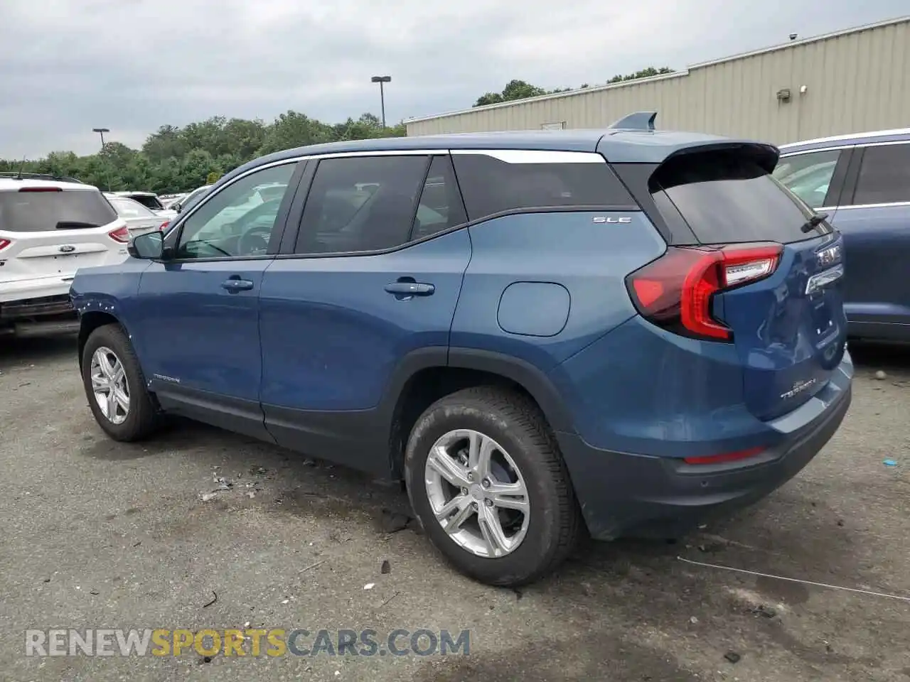 2 Photograph of a damaged car 3GKALTEG8RL386545 GMC TERRAIN 2024