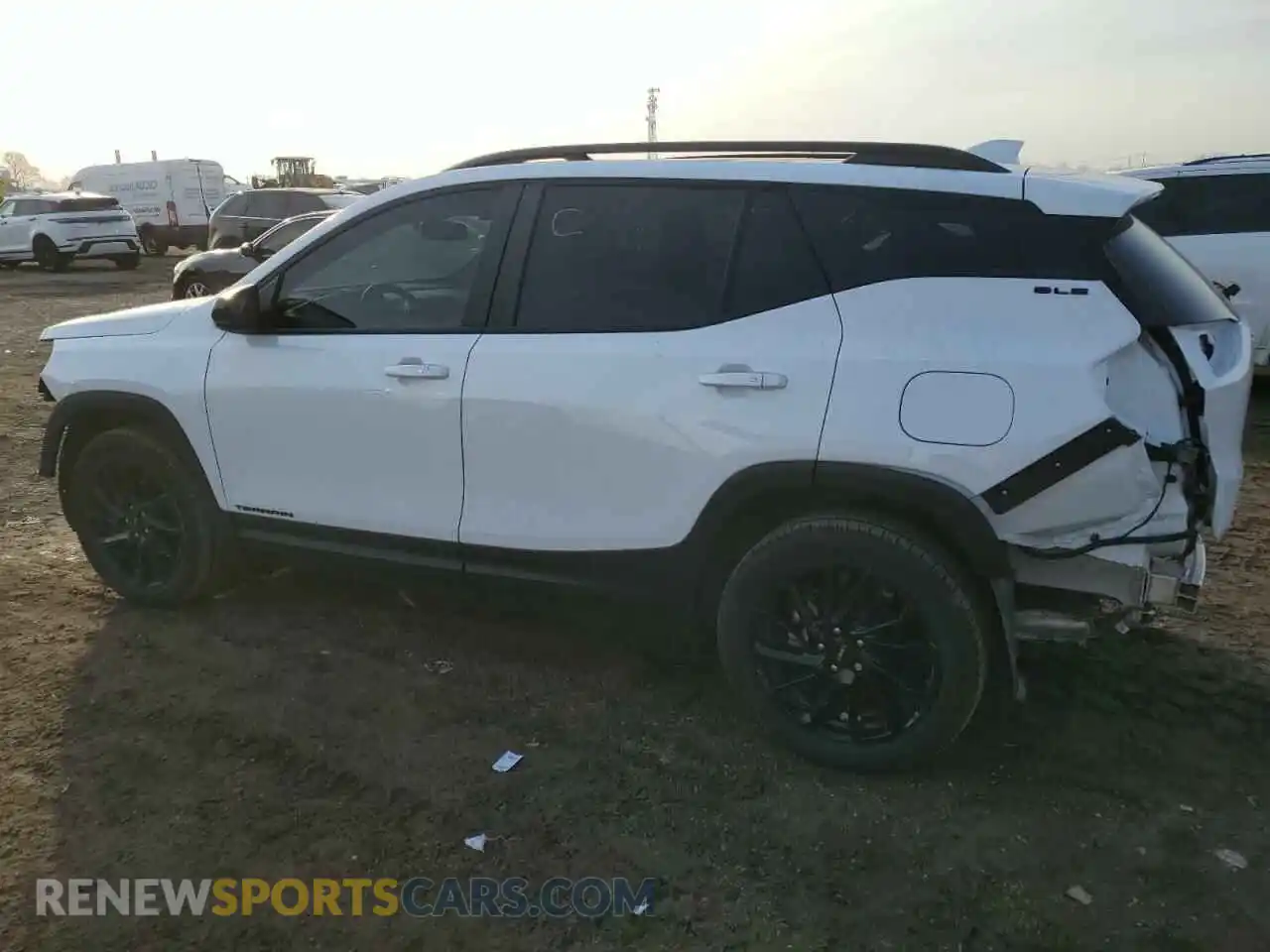2 Photograph of a damaged car 3GKALTEG8RL386741 GMC TERRAIN 2024