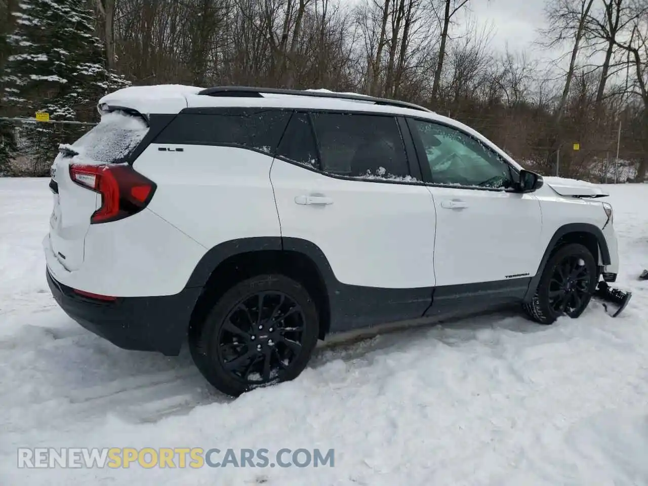 3 Photograph of a damaged car 3GKALTEG9RL300868 GMC TERRAIN 2024