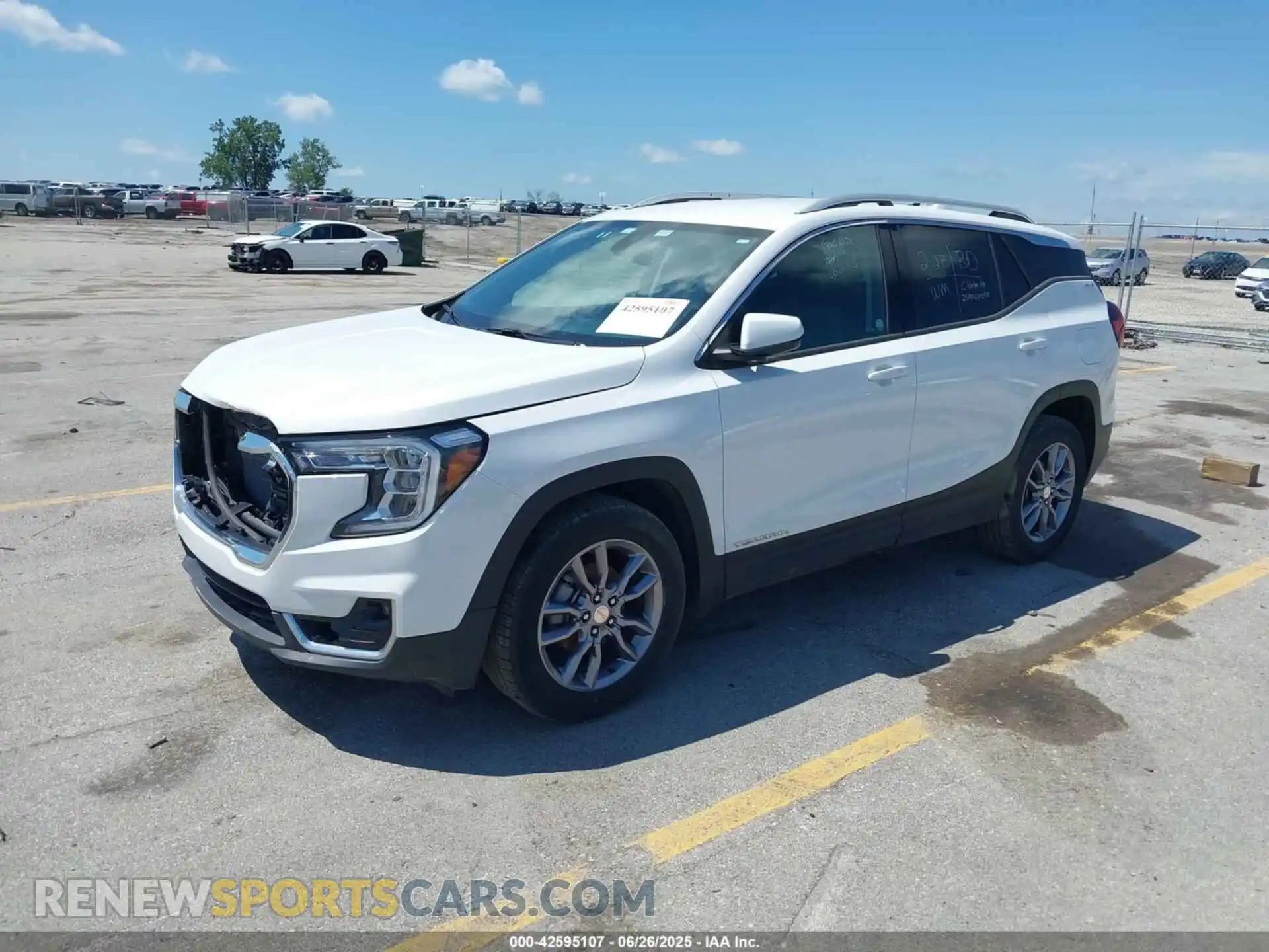 2 Photograph of a damaged car 3GKALVEG0RL149351 GMC TERRAIN 2024