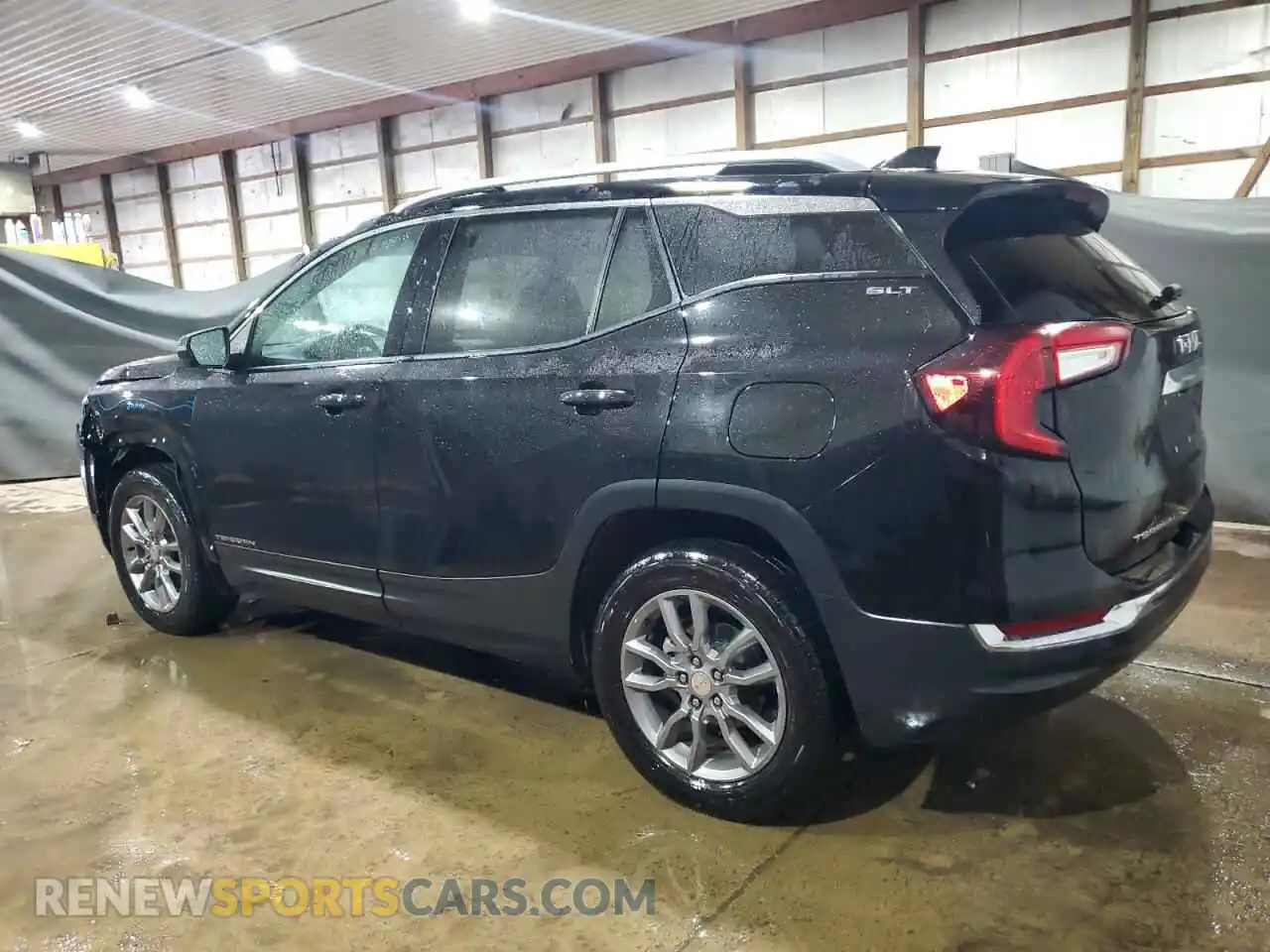 2 Photograph of a damaged car 3GKALVEG0RL232441 GMC TERRAIN 2024