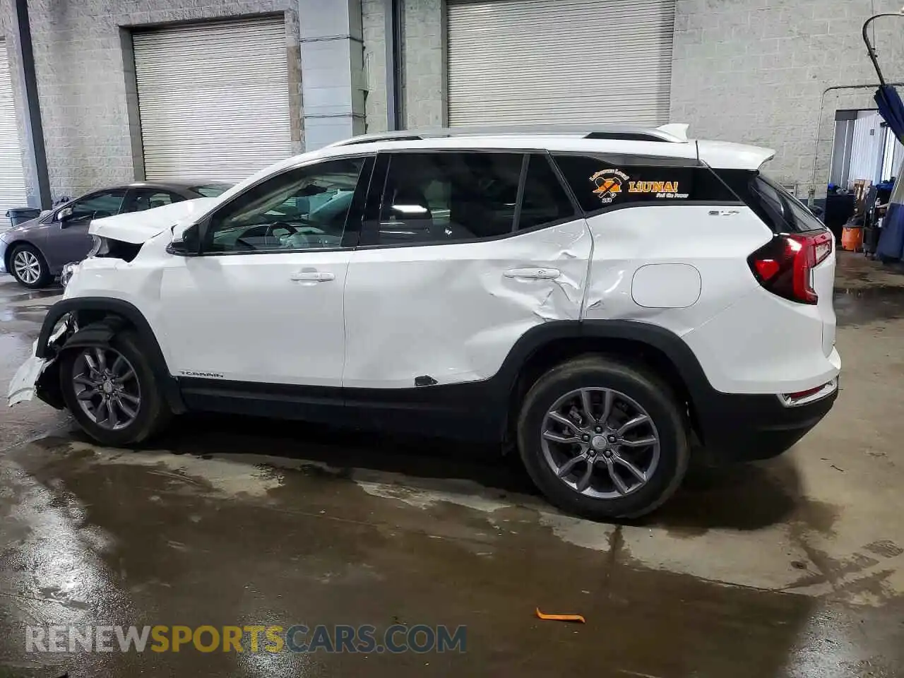 2 Photograph of a damaged car 3GKALVEG1RL201389 GMC TERRAIN 2024