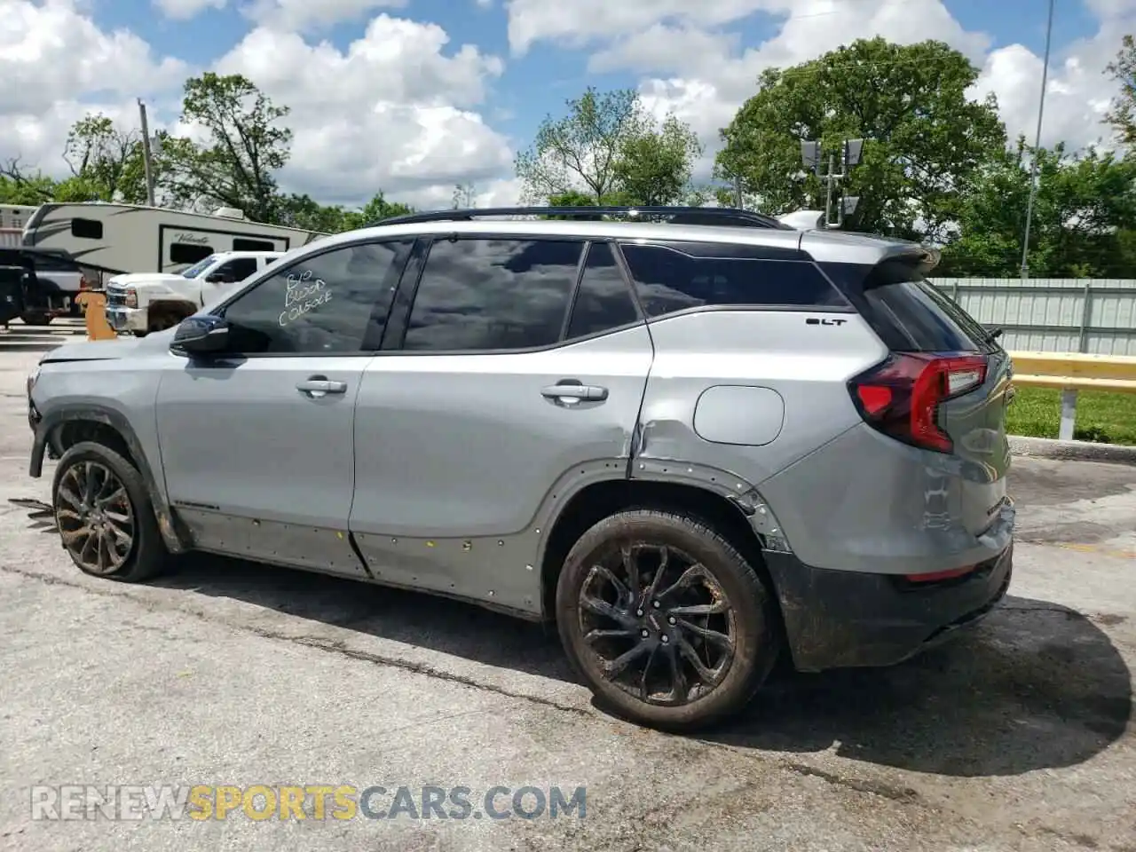 2 fotografías del automóvil dañado 3GKALVEG1RL362583 GMC TERRAIN 2024