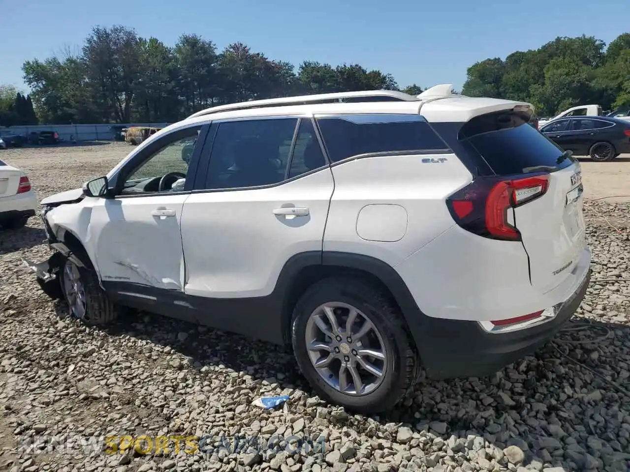 2 Photograph of a damaged car 3GKALVEG2RL111930 GMC TERRAIN 2024