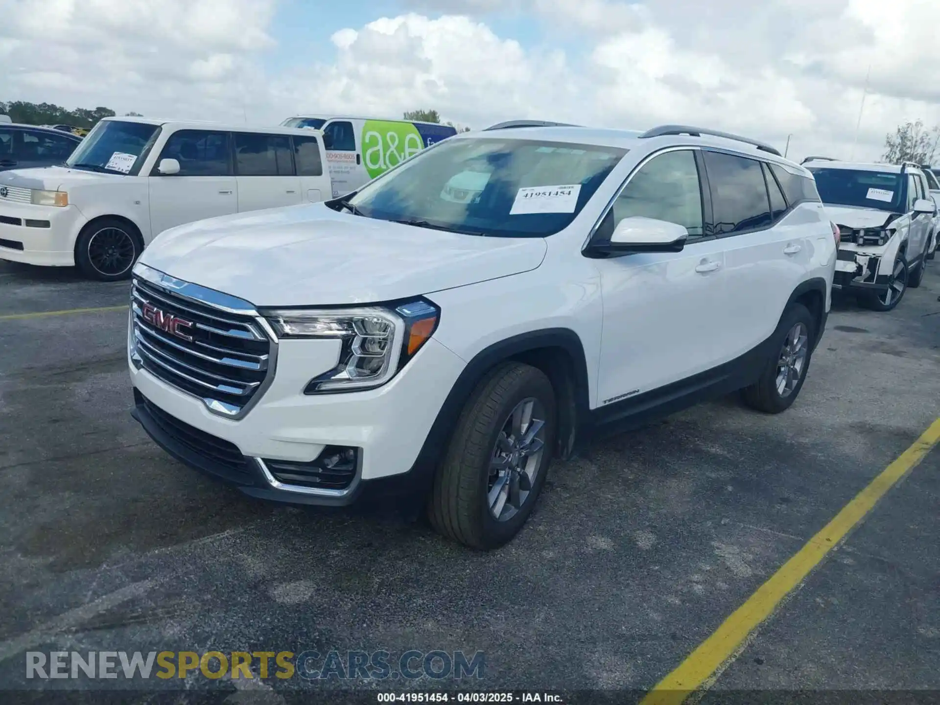 2 Photograph of a damaged car 3GKALVEG2RL279907 GMC TERRAIN 2024