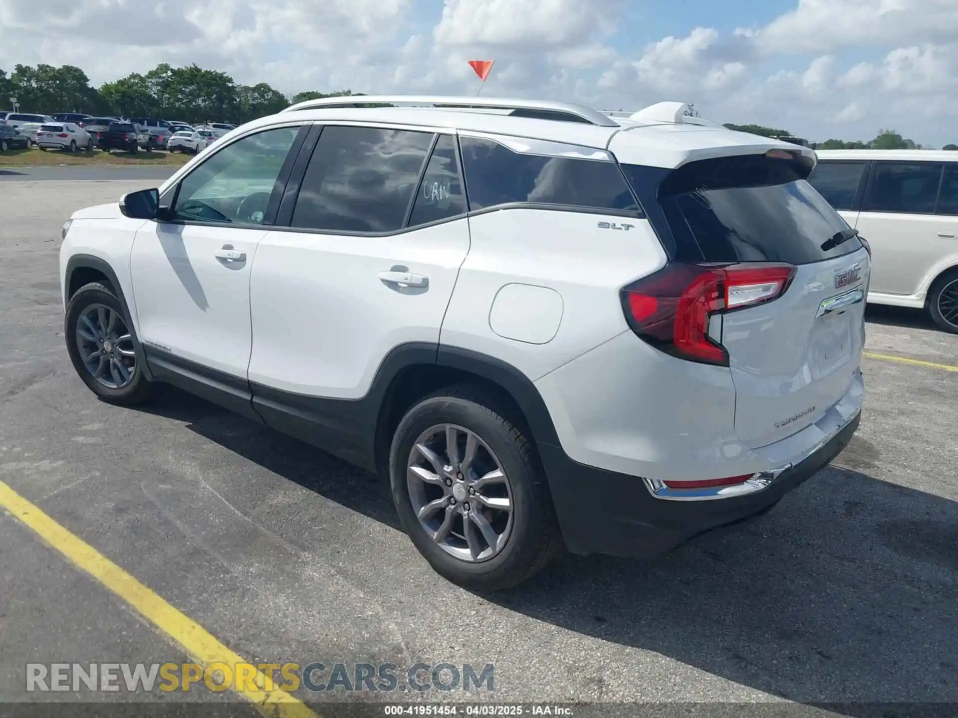3 Photograph of a damaged car 3GKALVEG2RL279907 GMC TERRAIN 2024