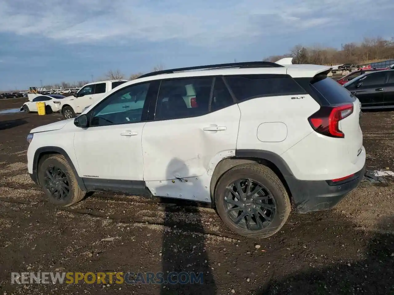 2 Photograph of a damaged car 3GKALVEG4RL245631 GMC TERRAIN 2024