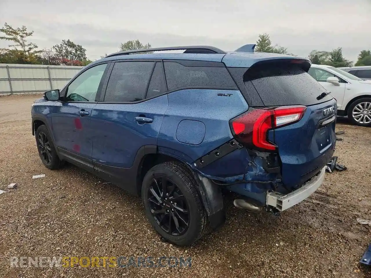 2 fotografías del automóvil dañado 3GKALVEG4RL389258 GMC TERRAIN 2024