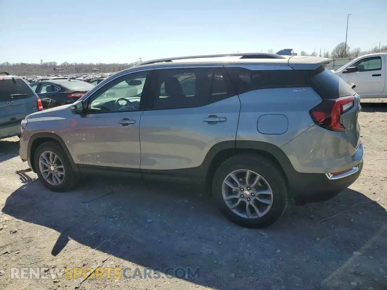 2 fotografías del automóvil dañado 3GKALVEG5RL324564 GMC TERRAIN 2024