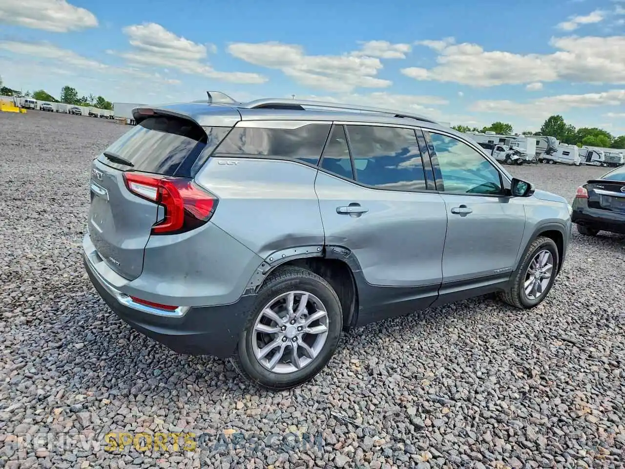 3 Photograph of a damaged car 3GKALVEG6RL158023 GMC TERRAIN 2024