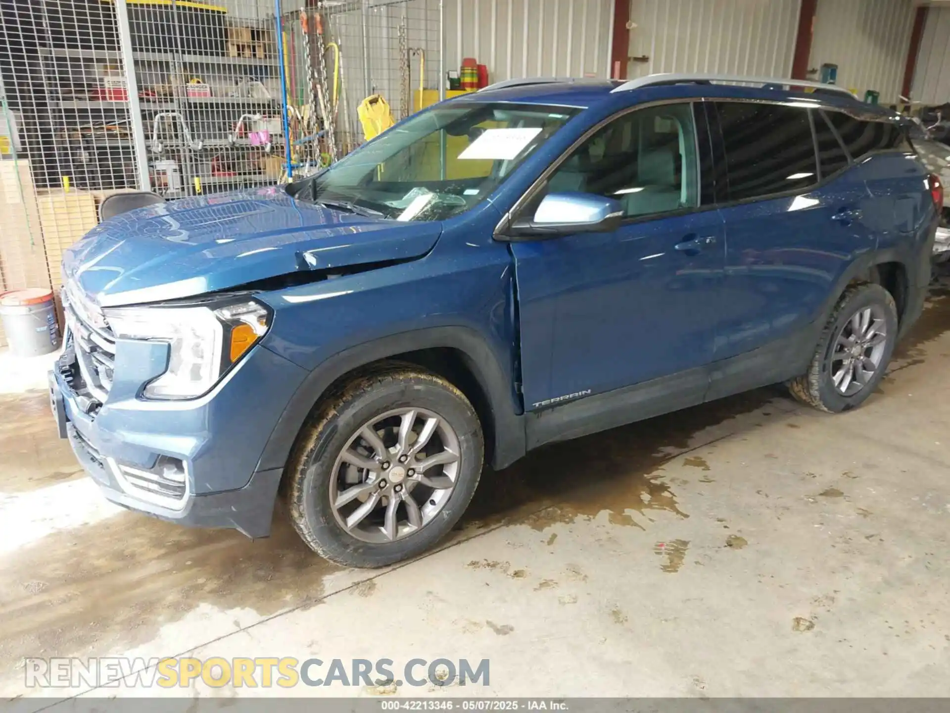 2 Photograph of a damaged car 3GKALVEG6RL358576 GMC TERRAIN 2024