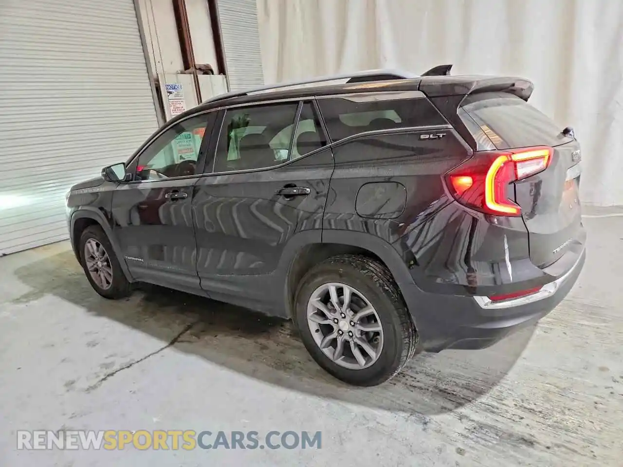 2 Photograph of a damaged car 3GKALVEG7RL311198 GMC TERRAIN 2024