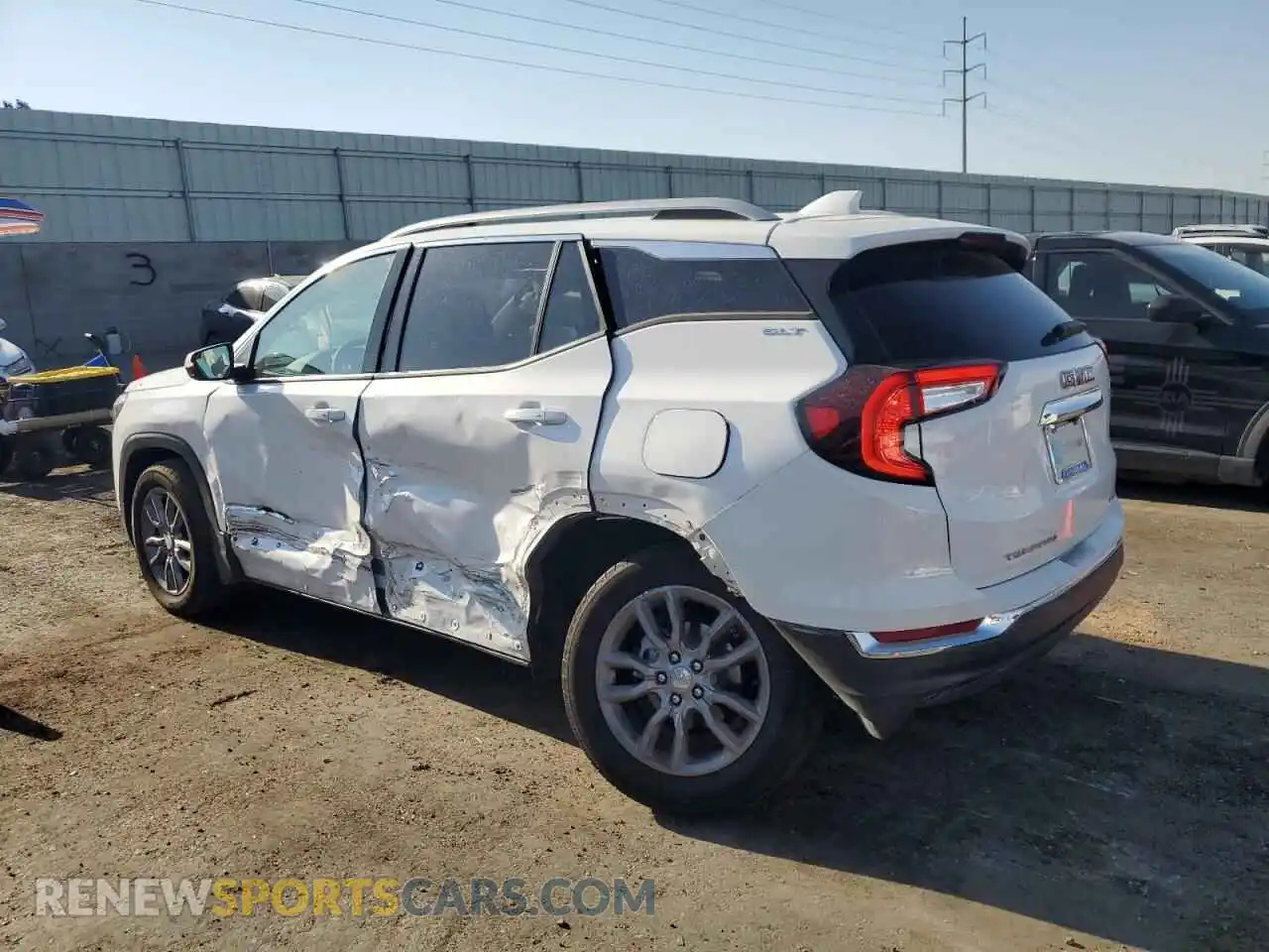 2 Photograph of a damaged car 3GKALVEG7RL313050 GMC TERRAIN 2024