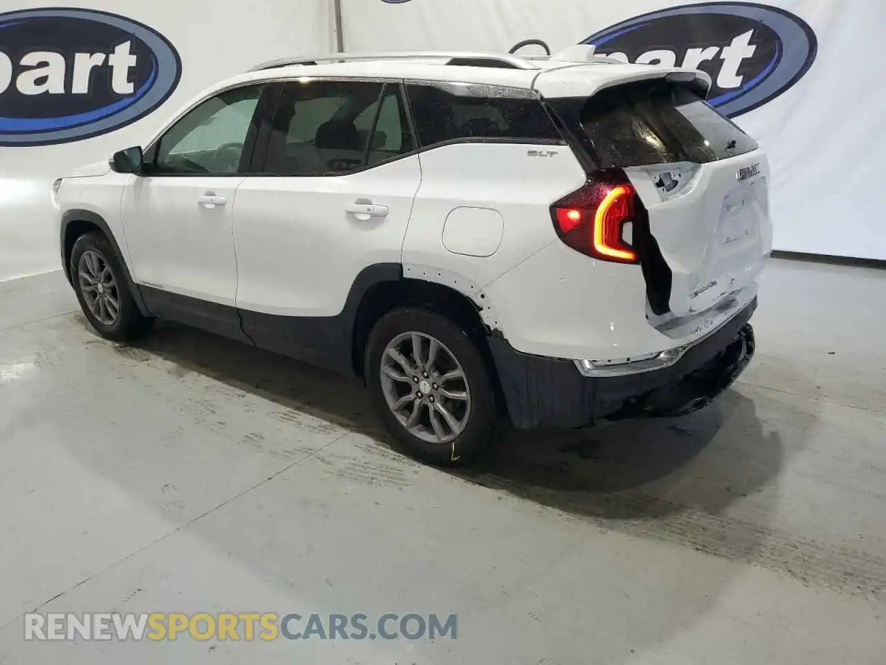2 Photograph of a damaged car 3GKALVEG7RL349157 GMC TERRAIN 2024