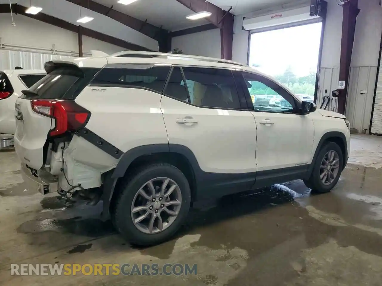 3 Photograph of a damaged car 3GKALVEG7RL365360 GMC TERRAIN 2024