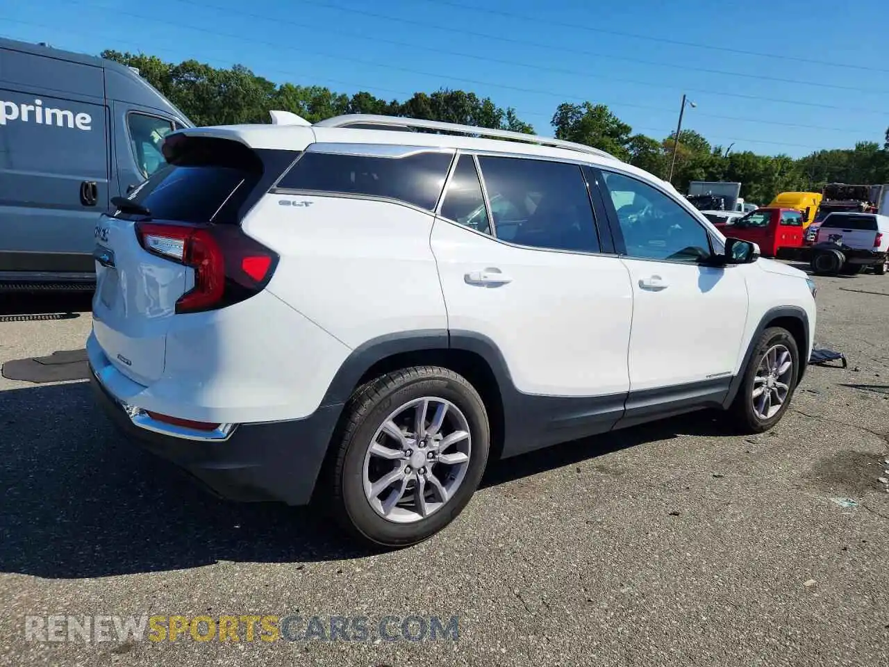 3 Photograph of a damaged car 3GKALVEG7RL377377 GMC TERRAIN 2024
