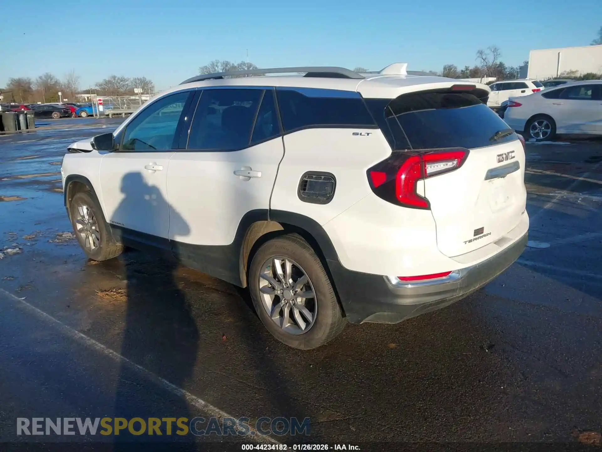 3 Photograph of a damaged car 3GKALVEG8RL236074 GMC TERRAIN 2024