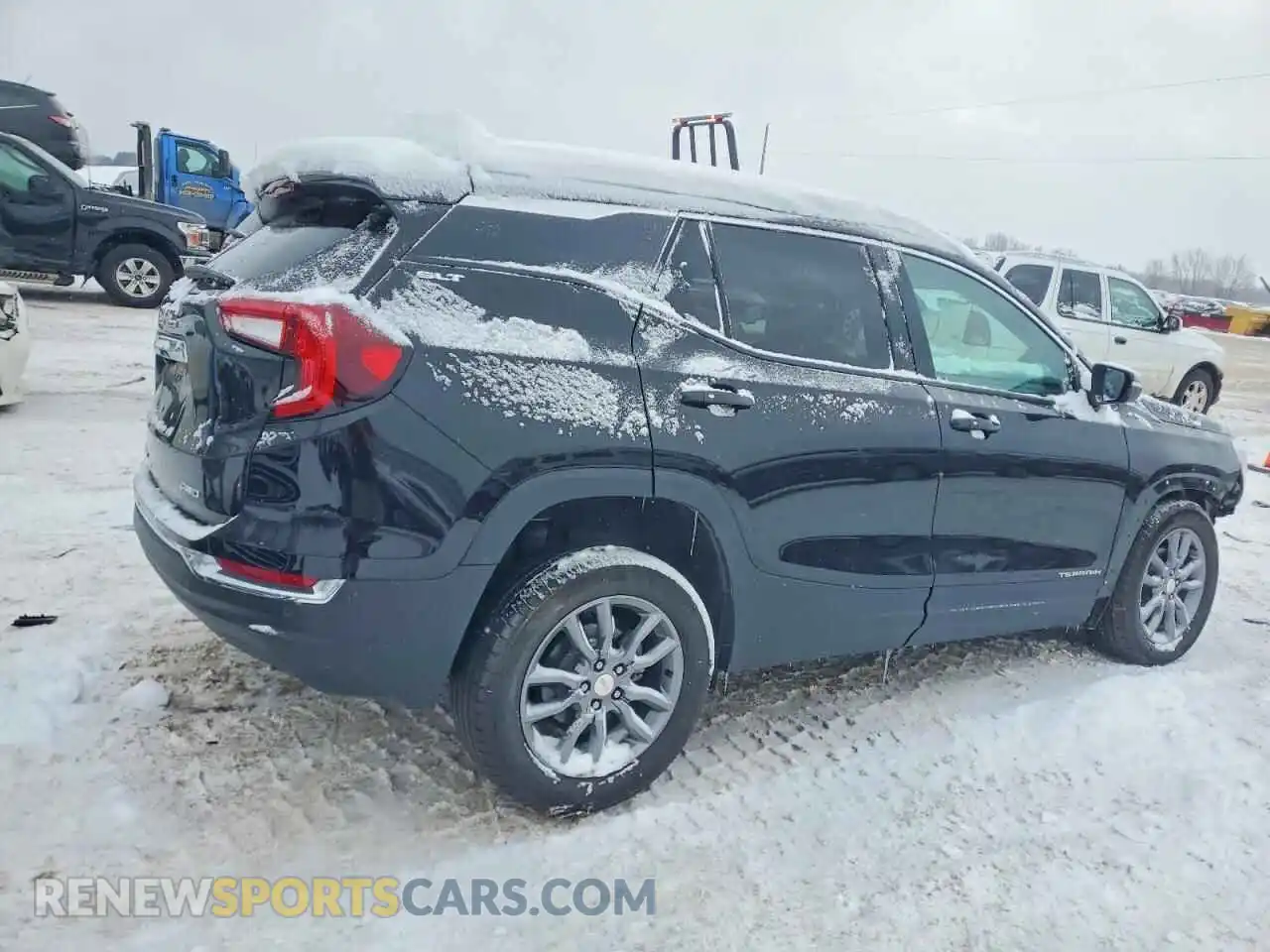 3 Photograph of a damaged car 3GKALVEG8RL253232 GMC TERRAIN 2024