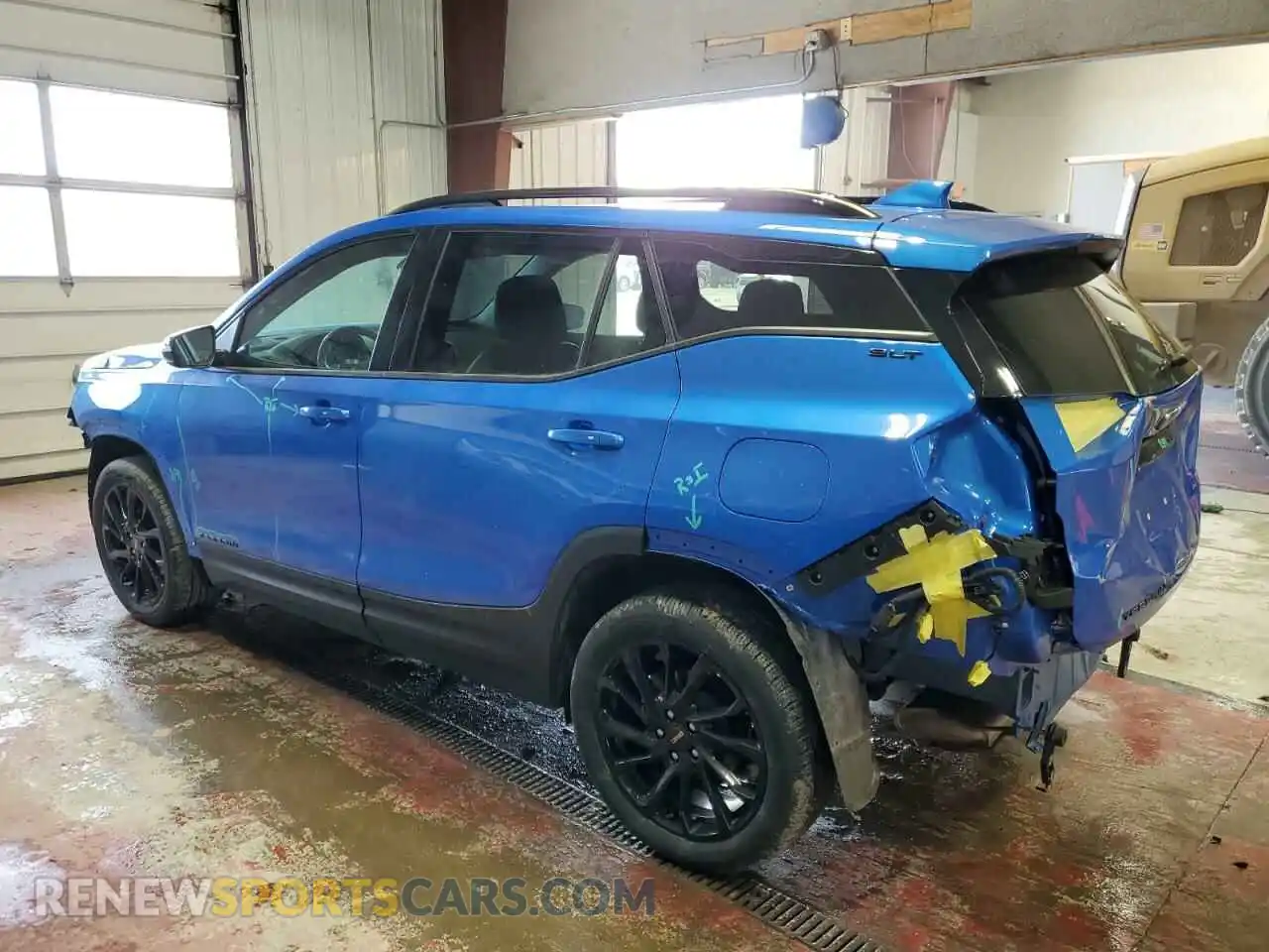 2 Photograph of a damaged car 3GKALVEG8RL264425 GMC TERRAIN 2024
