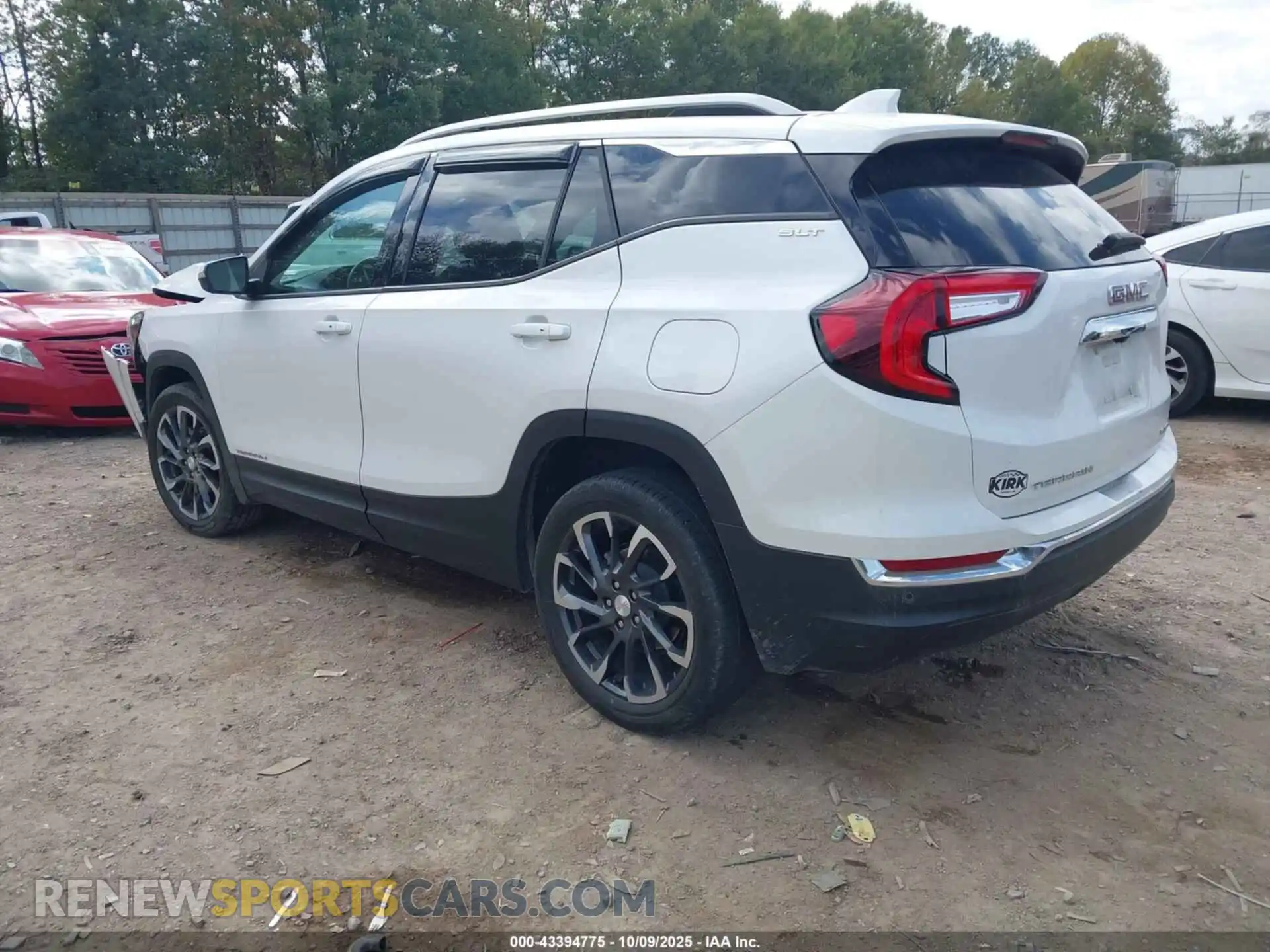 3 Фотография поврежденного автомобиля 3GKALVEG8RL269592 GMC TERRAIN 2024