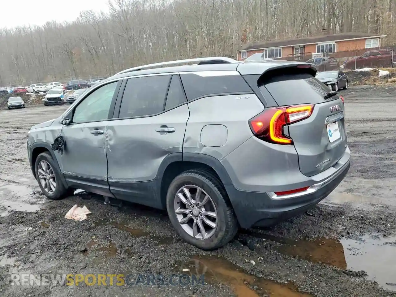 2 Photograph of a damaged car 3GKALVEG8RL299837 GMC TERRAIN 2024