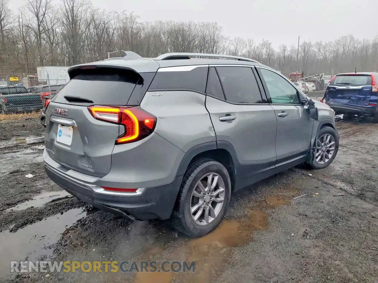 3 Photograph of a damaged car 3GKALVEG8RL299837 GMC TERRAIN 2024