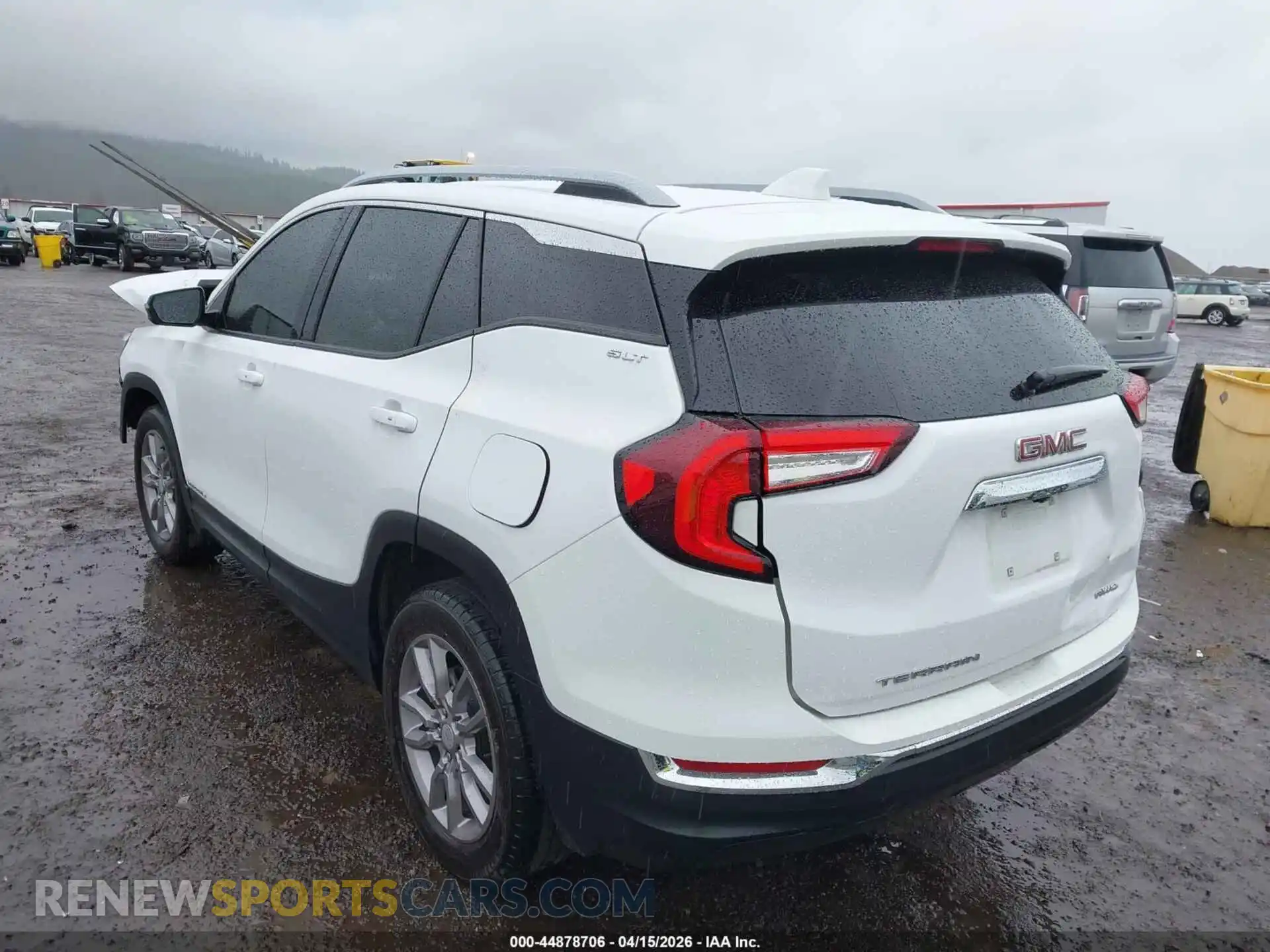3 Photograph of a damaged car 3GKALVEG8RL358269 GMC TERRAIN 2024