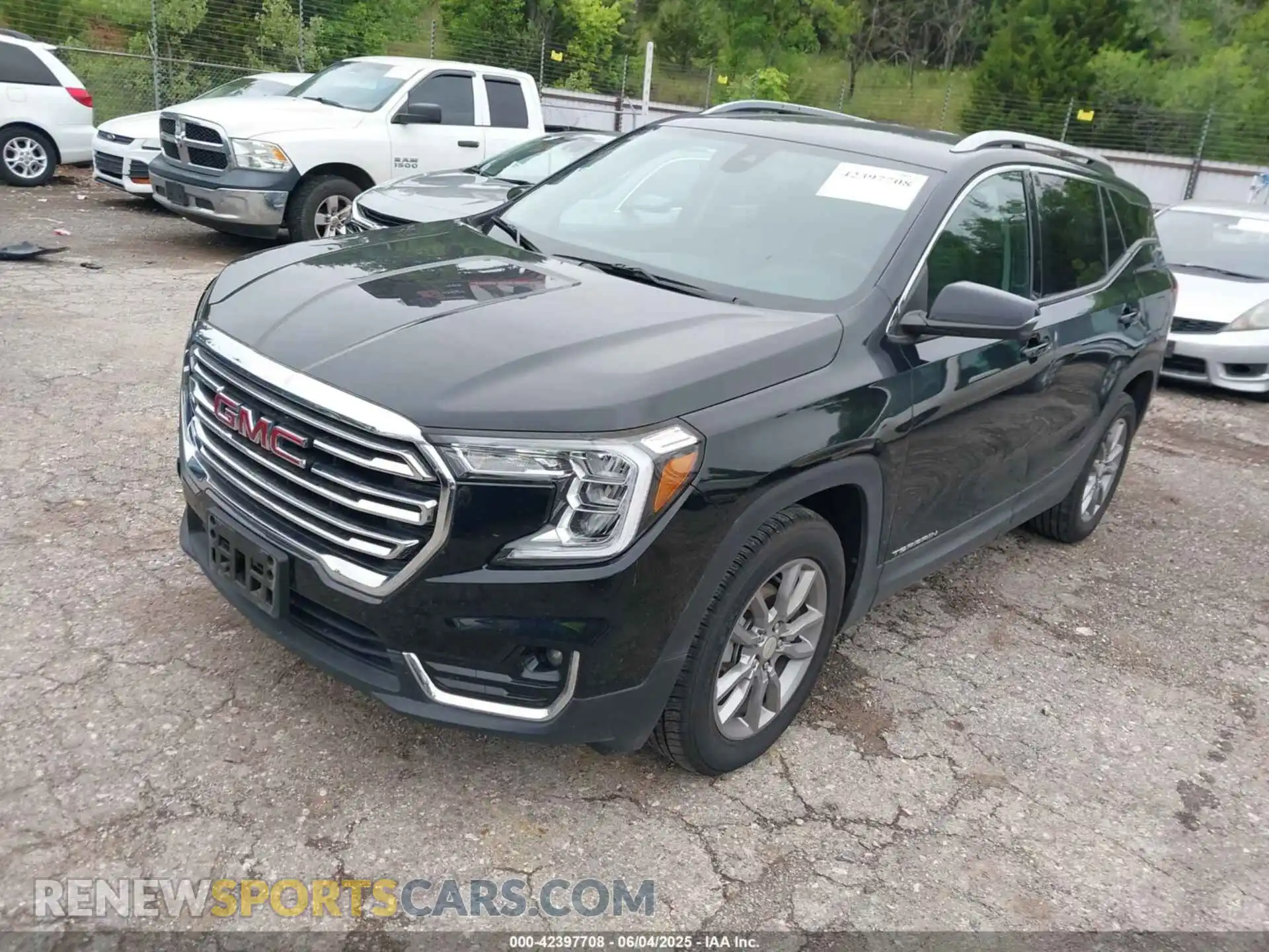 2 Photograph of a damaged car 3GKALVEG8RL364749 GMC TERRAIN 2024