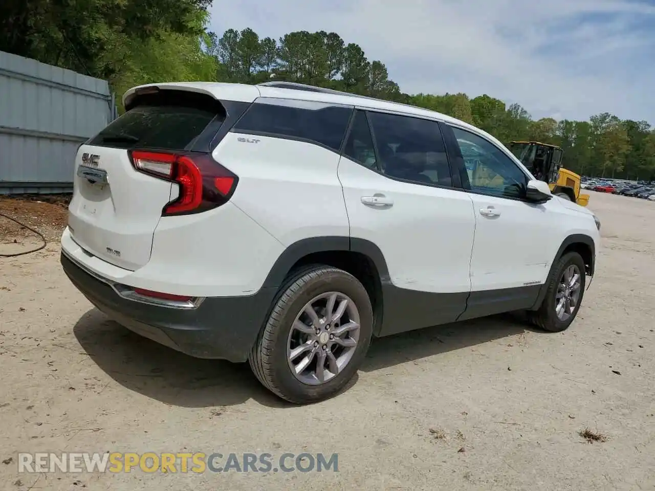 3 Photograph of a damaged car 3GKALVEG8RL379316 GMC TERRAIN 2024