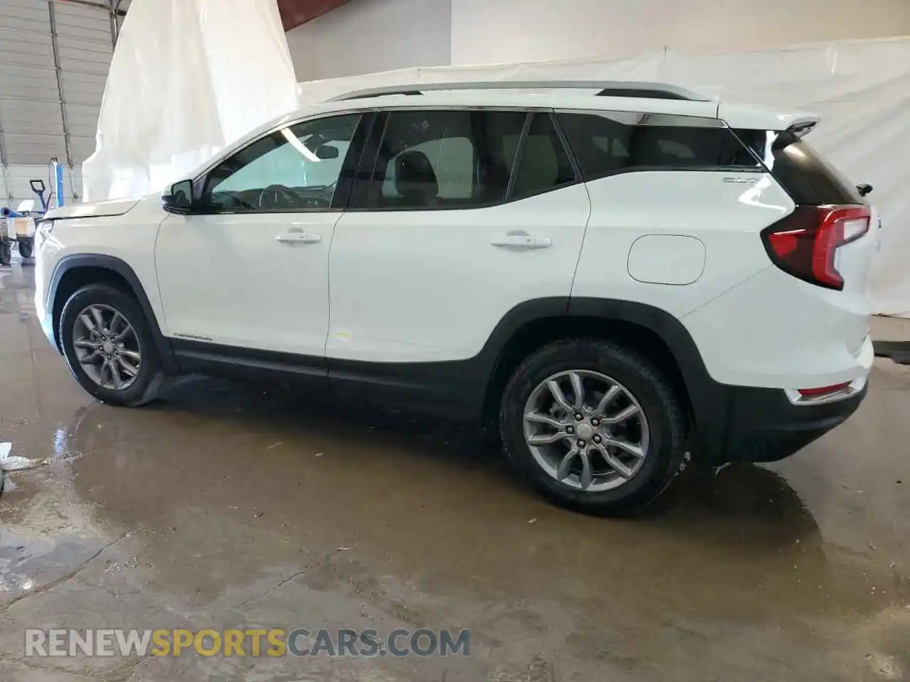 2 Photograph of a damaged car 3GKALVEG8RL389926 GMC TERRAIN 2024
