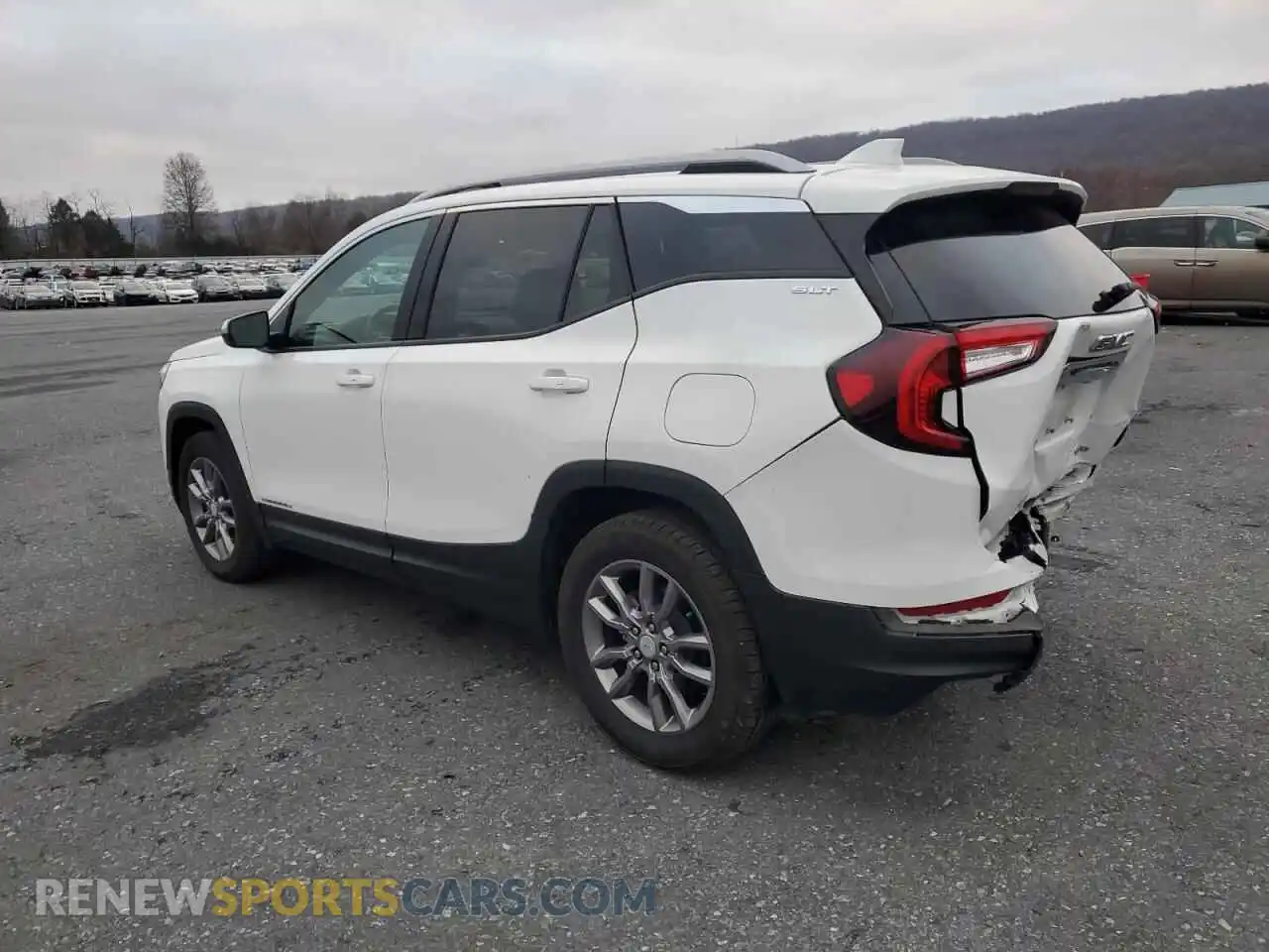2 Photograph of a damaged car 3GKALVEG9RL198192 GMC TERRAIN 2024