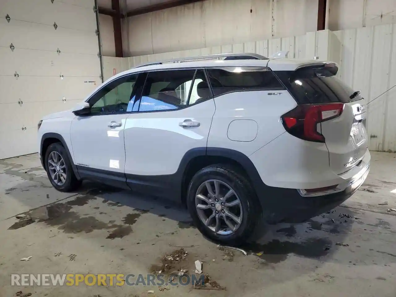 2 Photograph of a damaged car 3GKALVEG9RL260481 GMC TERRAIN 2024