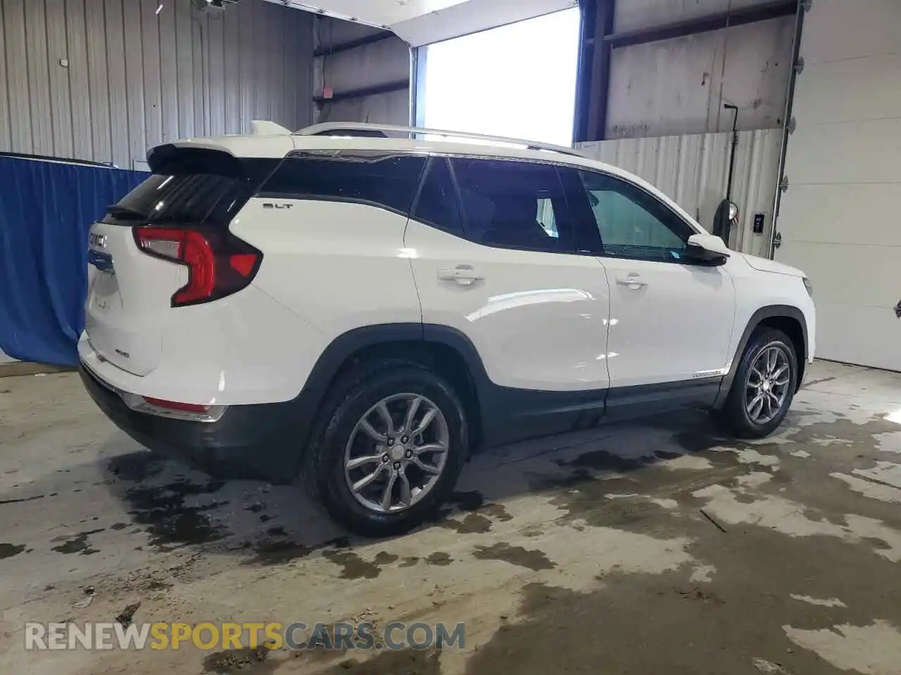 3 Photograph of a damaged car 3GKALVEG9RL260481 GMC TERRAIN 2024