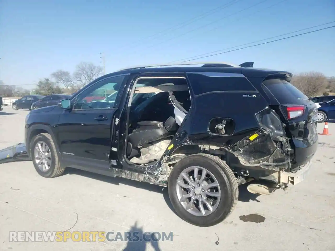 2 Photograph of a damaged car 3GKALVEGXRL160731 GMC TERRAIN 2024