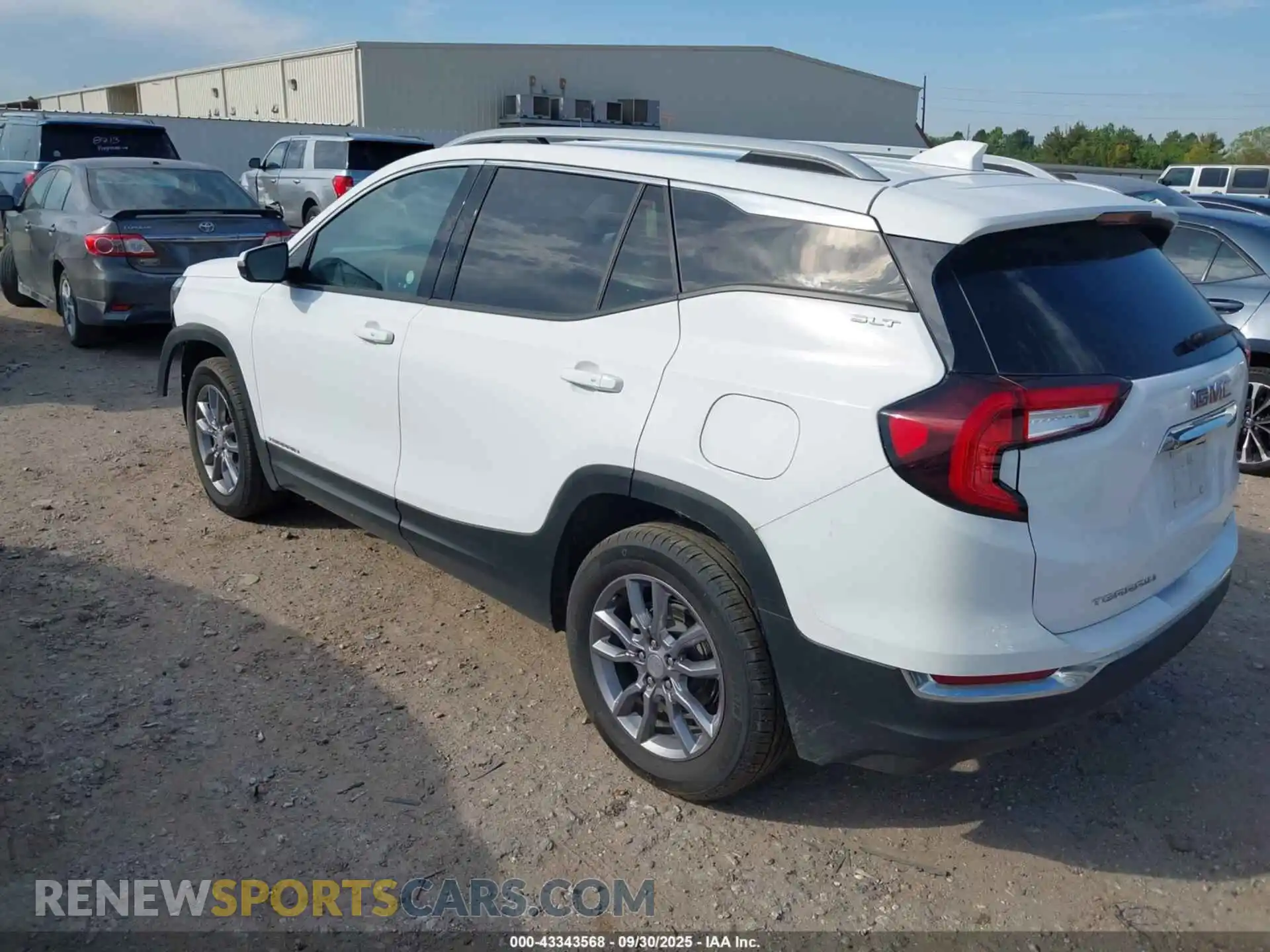 3 Photograph of a damaged car 3GKALVEGXRL261865 GMC TERRAIN 2024