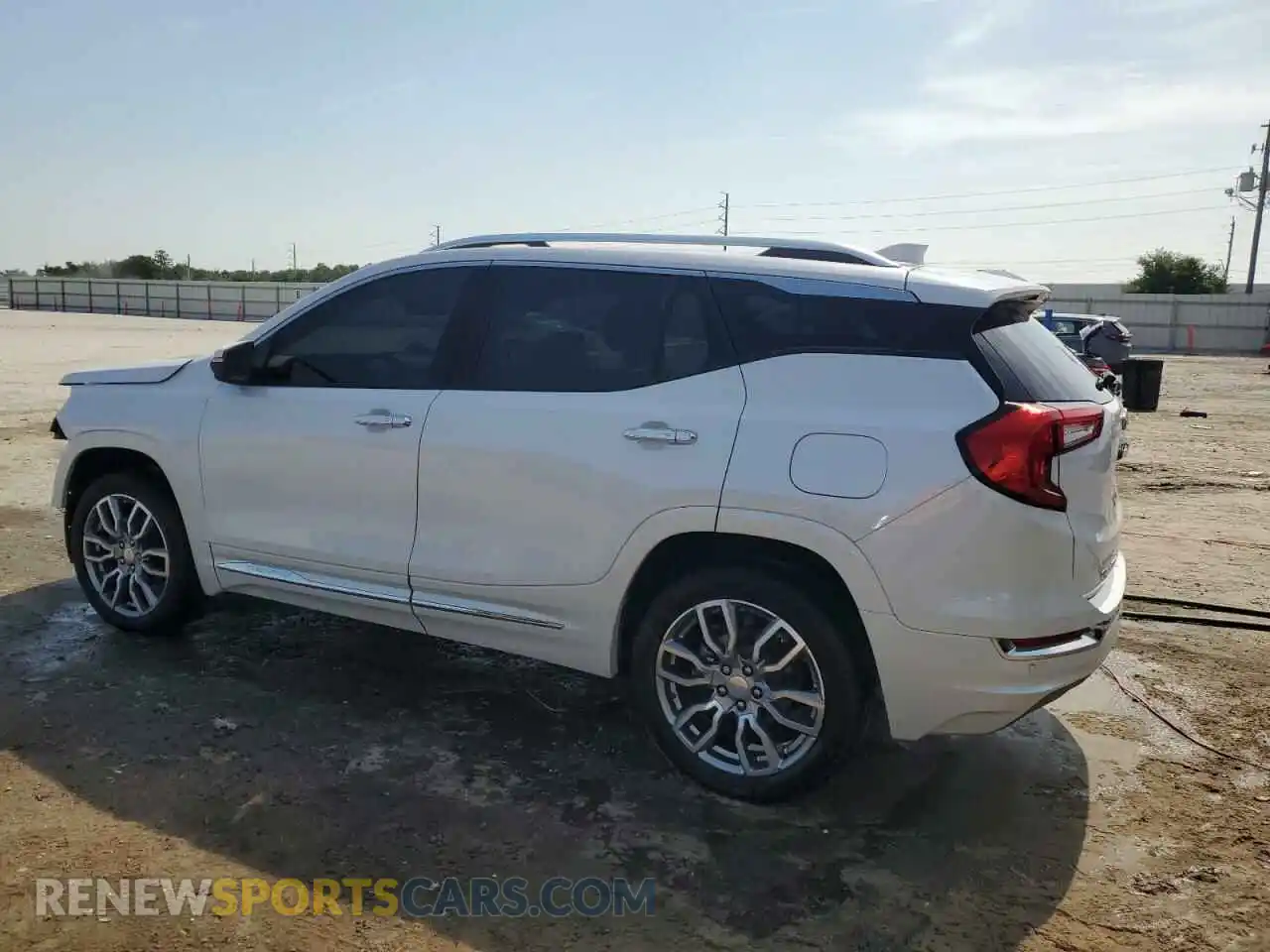 2 Photograph of a damaged car 3GKALXEG1RL153629 GMC TERRAIN 2024