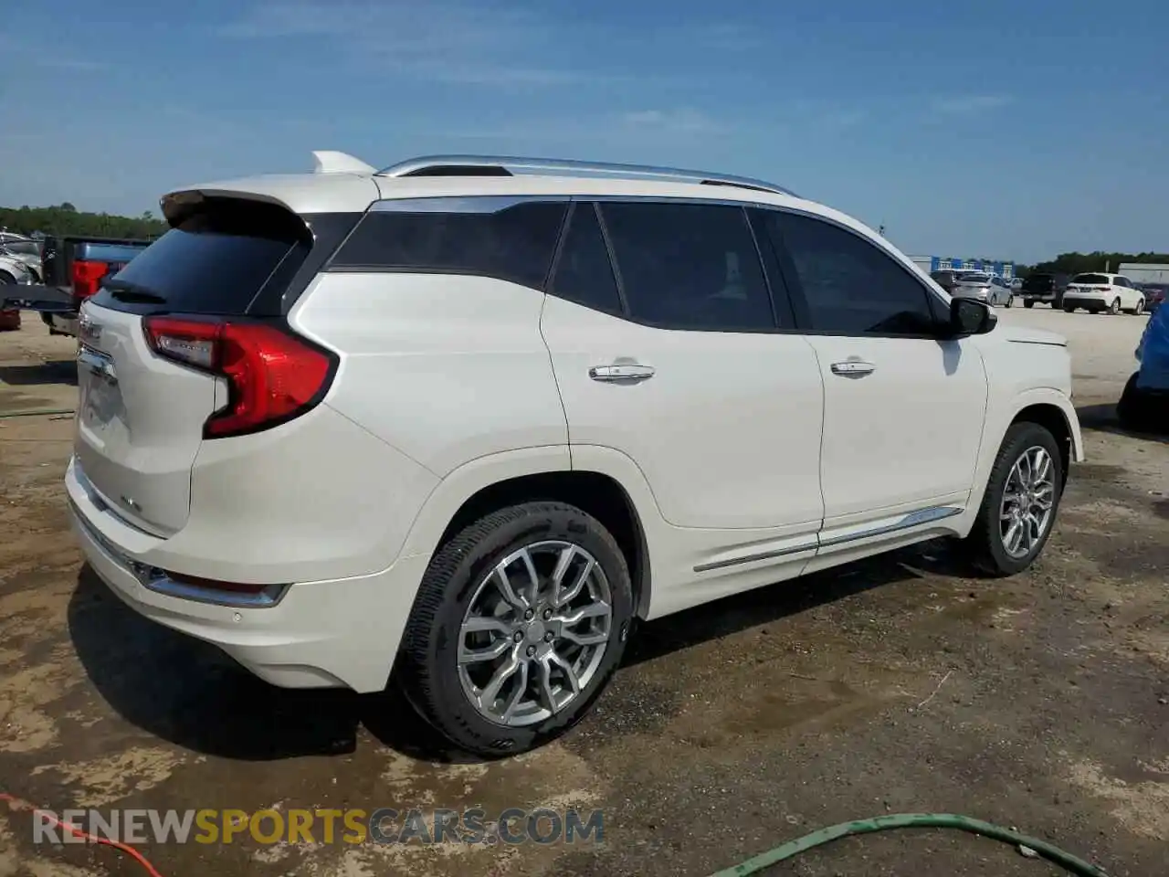 3 Photograph of a damaged car 3GKALXEG1RL153629 GMC TERRAIN 2024