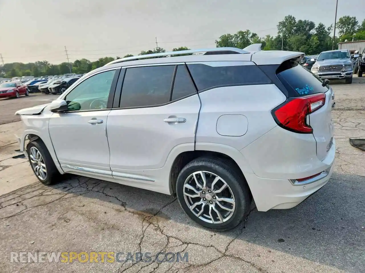 2 Photograph of a damaged car 3GKALXEG3RL254011 GMC TERRAIN 2024