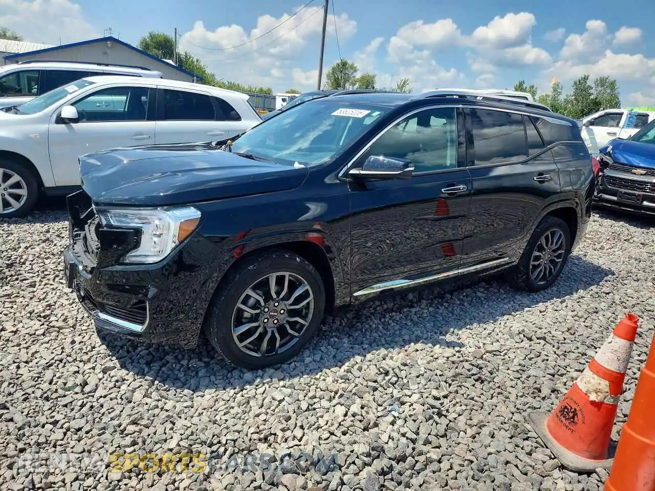 1 Фотография поврежденного автомобиля 3GKALXEG4RL393032 GMC TERRAIN 2024