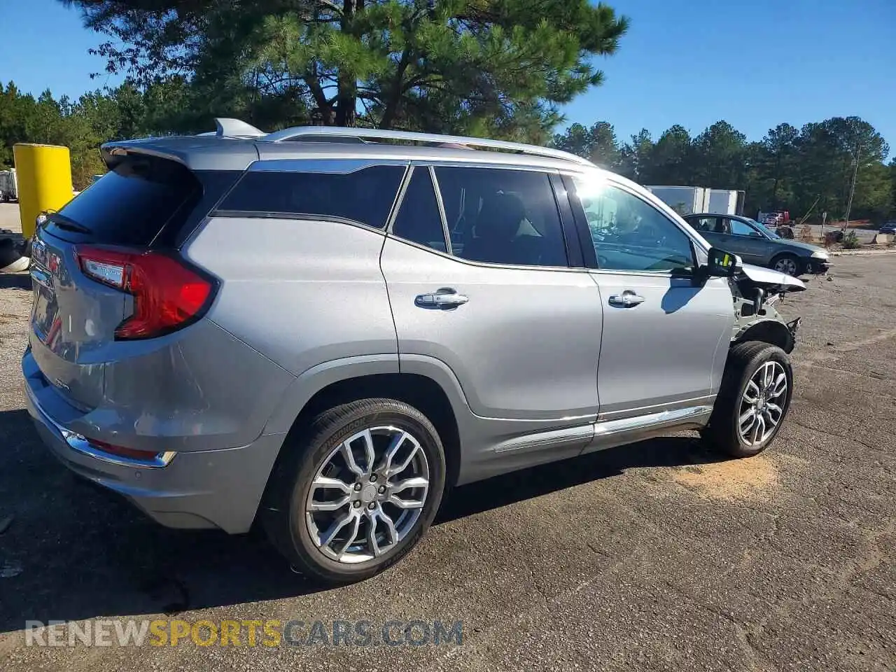 3 Photograph of a damaged car 3GKALXEG6RL131299 GMC TERRAIN 2024